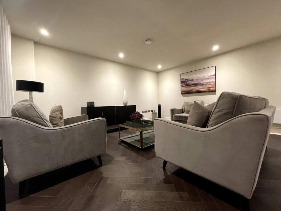 2Br Urban Vista Retreat Chcl F7 Apartment Chigwell Exterior photo