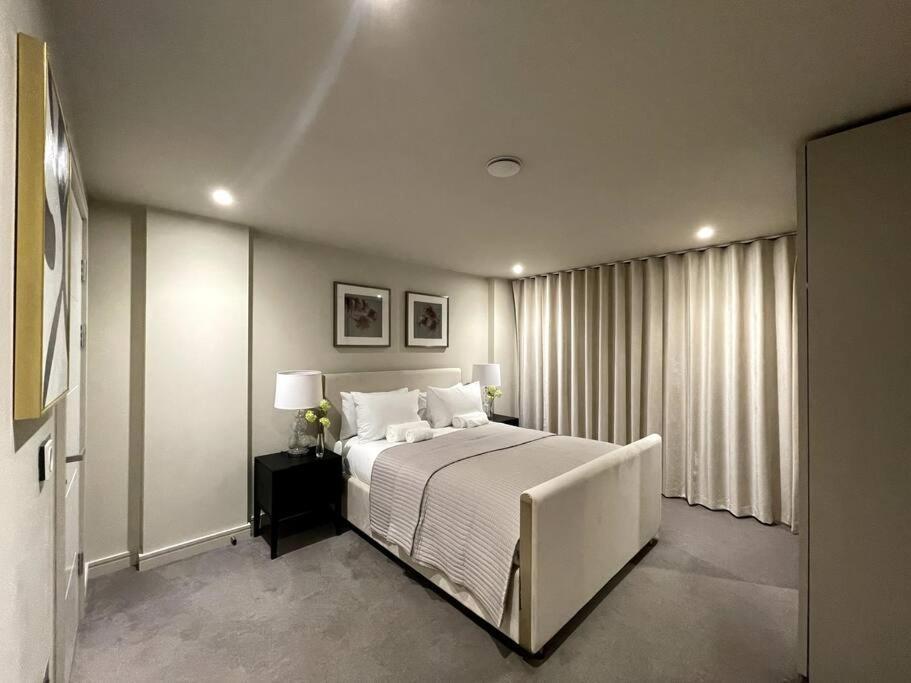 2Br Urban Vista Retreat Chcl F7 Apartment Chigwell Exterior photo